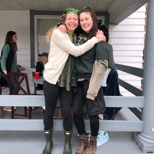 Meet your Posher, Claire